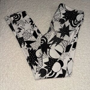 Cat & Jack Black and White Graphic Leggings